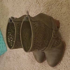 WOMENS SHOE DAZZLE GREEN BOOTS SIZE 7